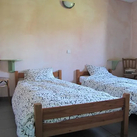 Vakantiehuis Lovely Holiday In Heilrimont With Garden